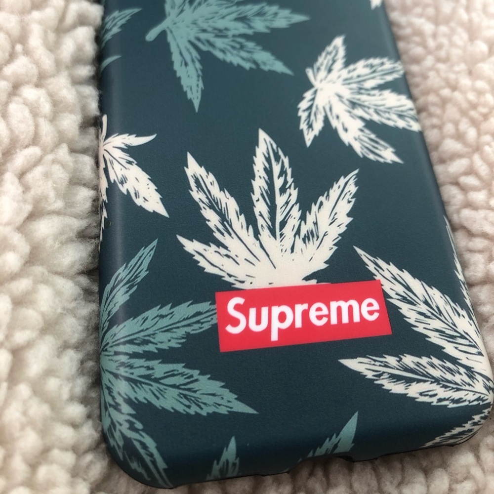 Green Supreme iPhone 7-8 Phone Case, 420 friendly